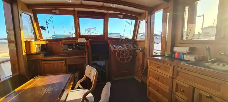 Kapal tanker minyak/bahan kimia kanggo didol