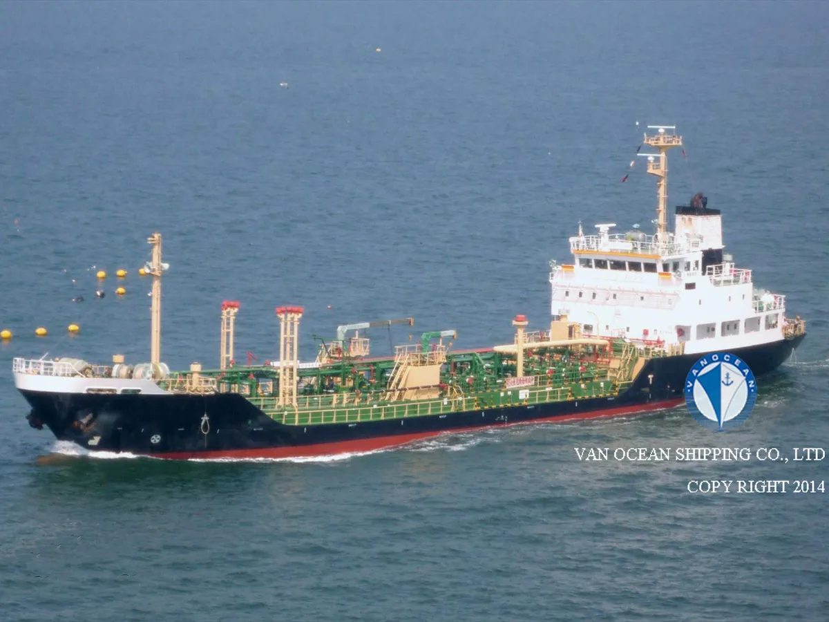 Kapal tanker minyak/bahan kimia kanggo didol