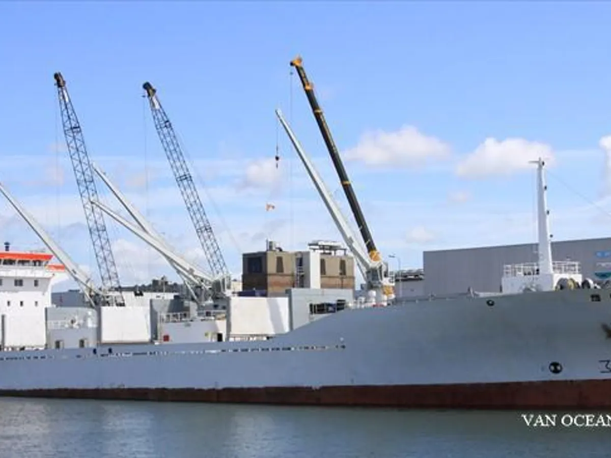 Kapal reefer kanggo didol