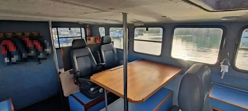 Kapal kontainer kanggo didol