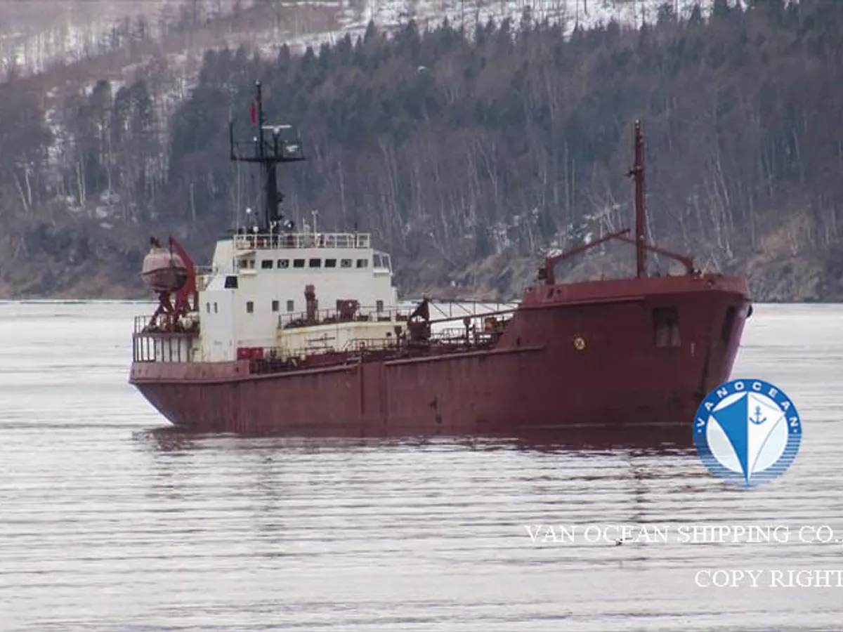 Kapal tanker minyak/bahan kimia kanggo didol