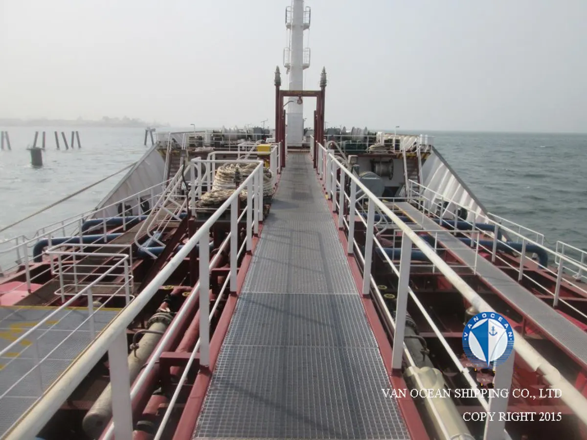 Kapal tanker minyak/bahan kimia kanggo didol