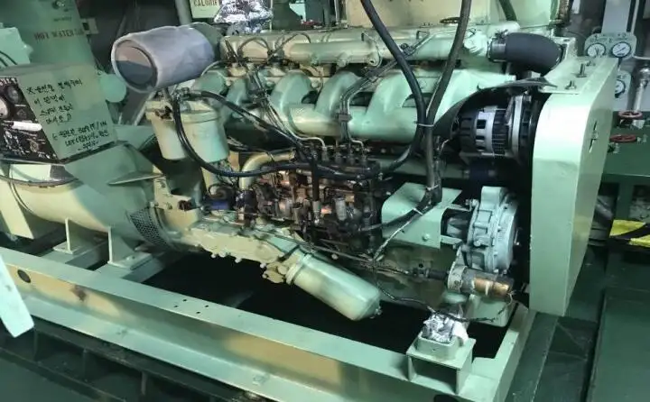 Kapal tanker minyak/bahan kimia kanggo didol
