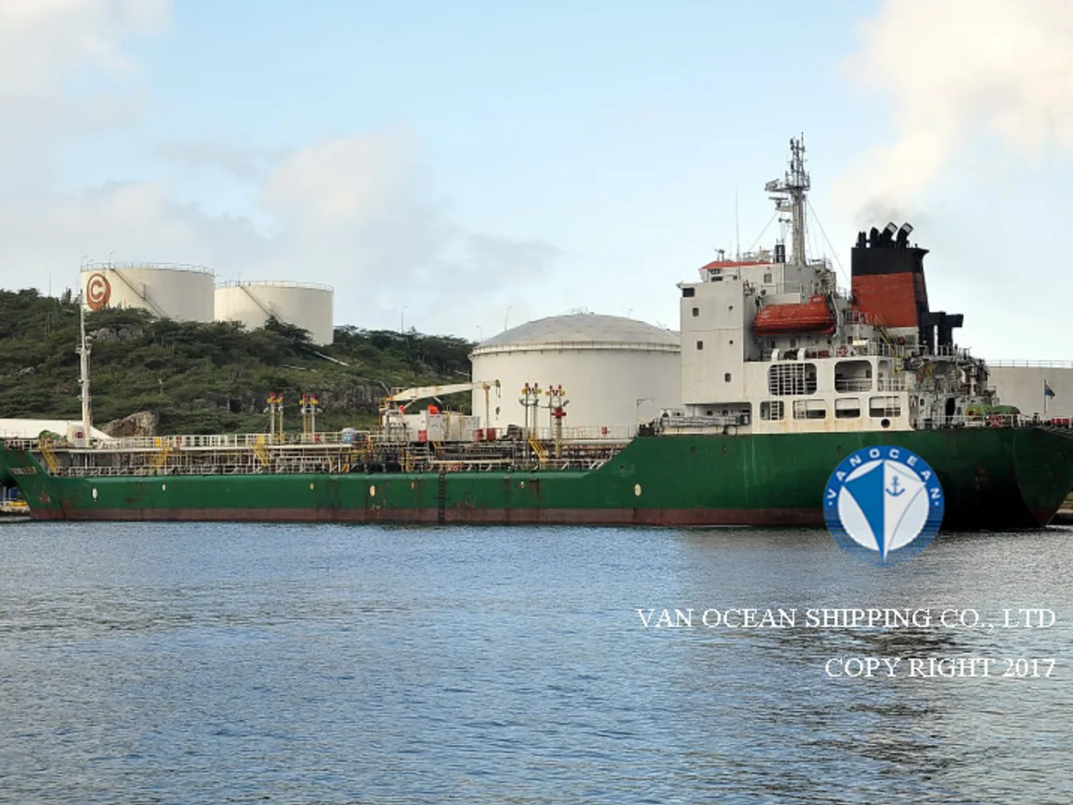 Kapal tanker minyak/bahan kimia kanggo didol