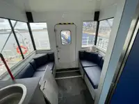 Kapal kontainer kanggo didol