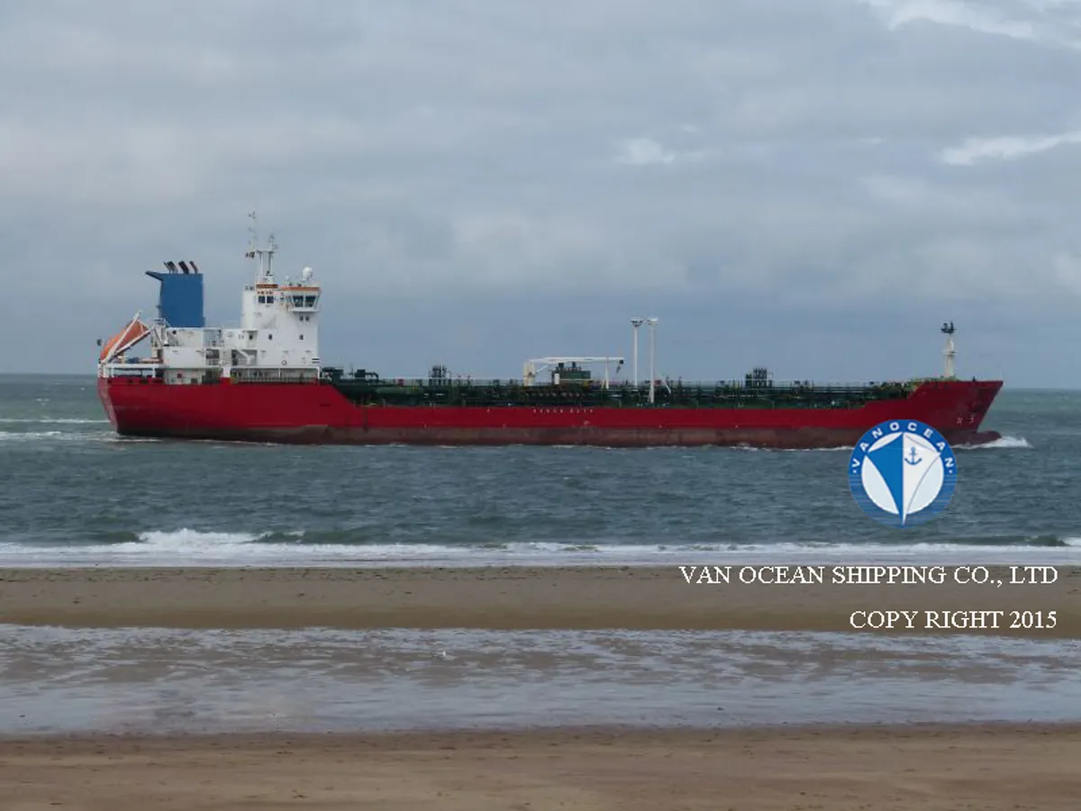 Kapal tanker minyak/bahan kimia kanggo didol