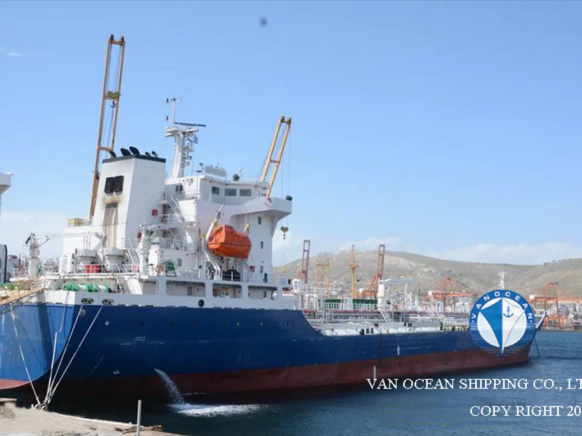 Kapal tanker minyak/bahan kimia kanggo didol
