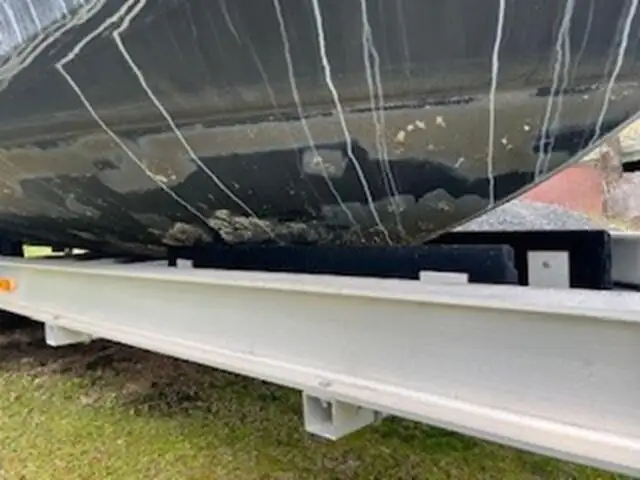 Kapal kerja kanggo didol