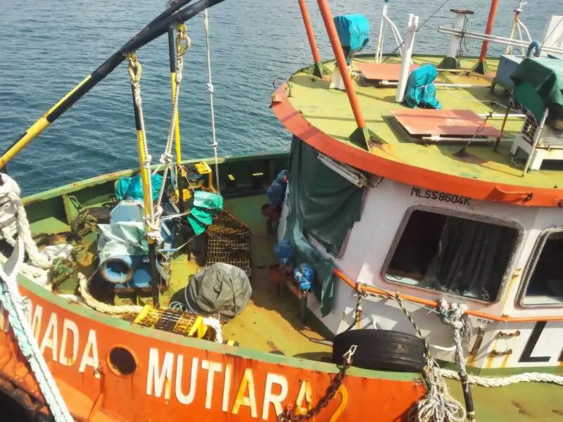 Kapal kerja kanggo didol