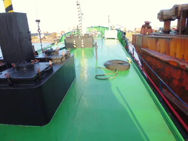Kapal tanker minyak/bahan kimia kanggo didol