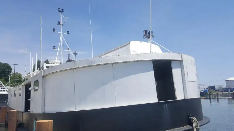 Kapal trawler kanggo didol