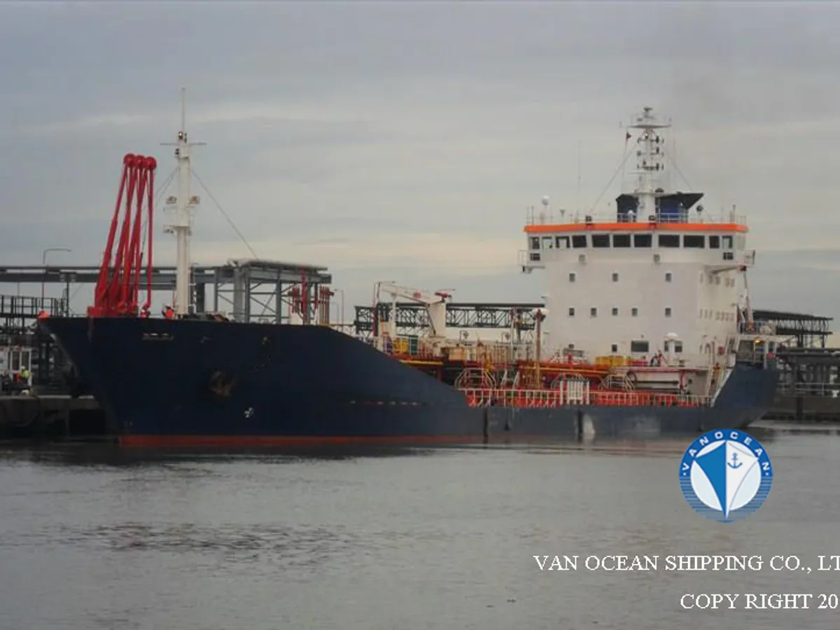 Kapal tanker minyak/bahan kimia kanggo didol