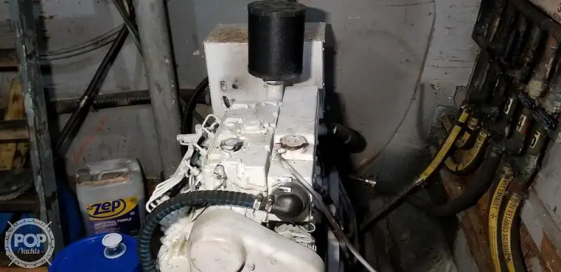 Katamaran kanggo didol