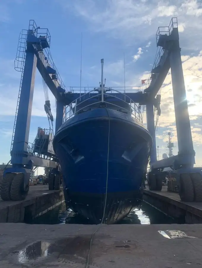Kapal trawler kanggo didol