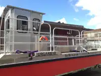 Kapal kontainer kanggo didol