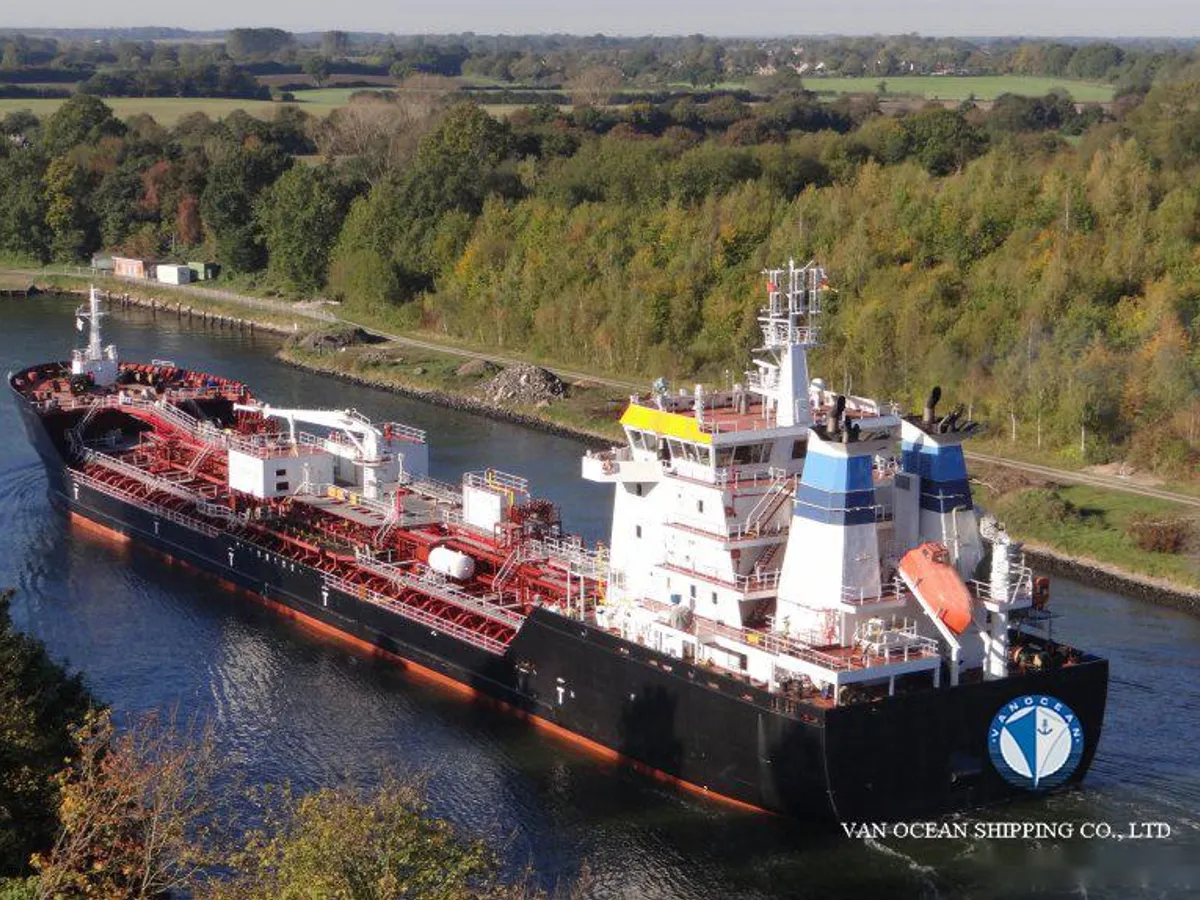 Kapal tanker minyak/bahan kimia kanggo didol