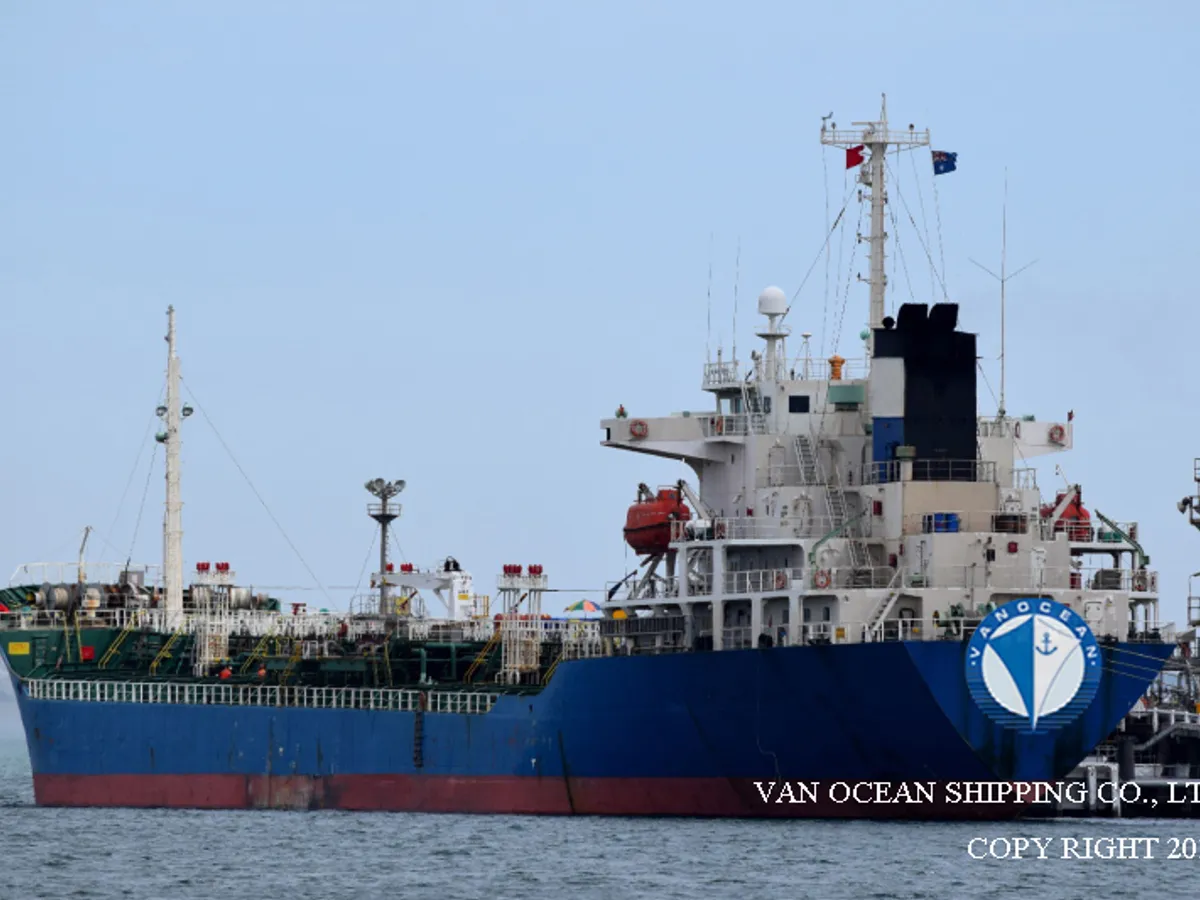 Kapal tanker minyak/bahan kimia kanggo didol