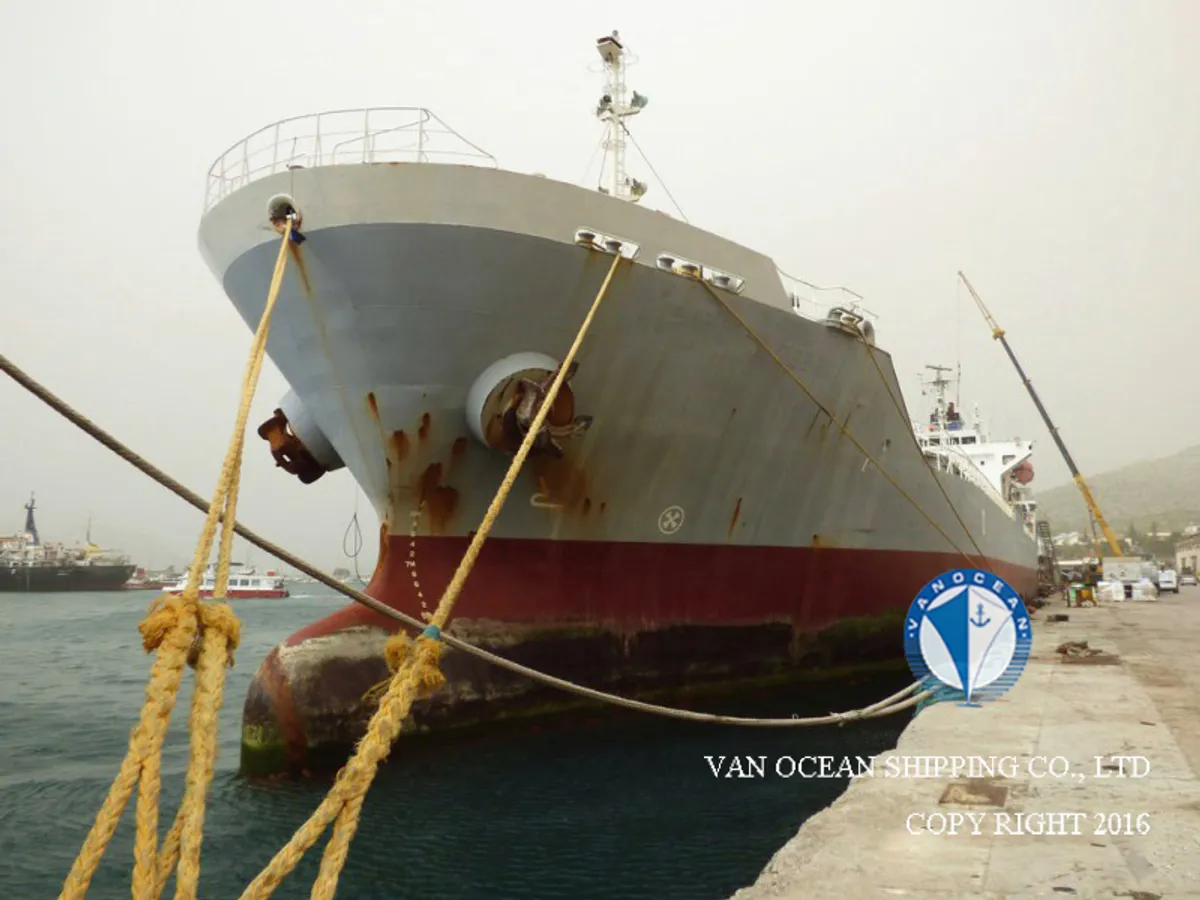 Kapal tanker minyak/bahan kimia kanggo didol