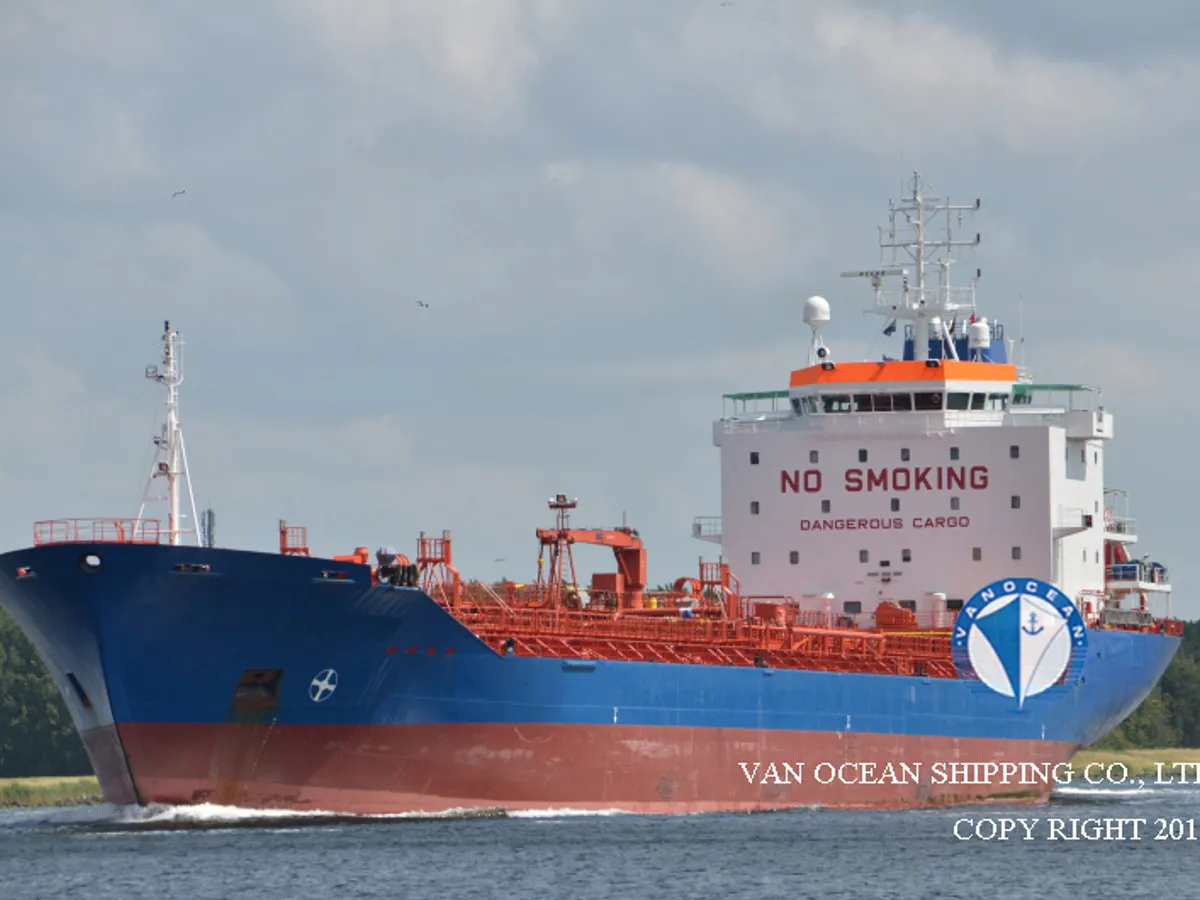 Kapal tanker minyak/bahan kimia kanggo didol