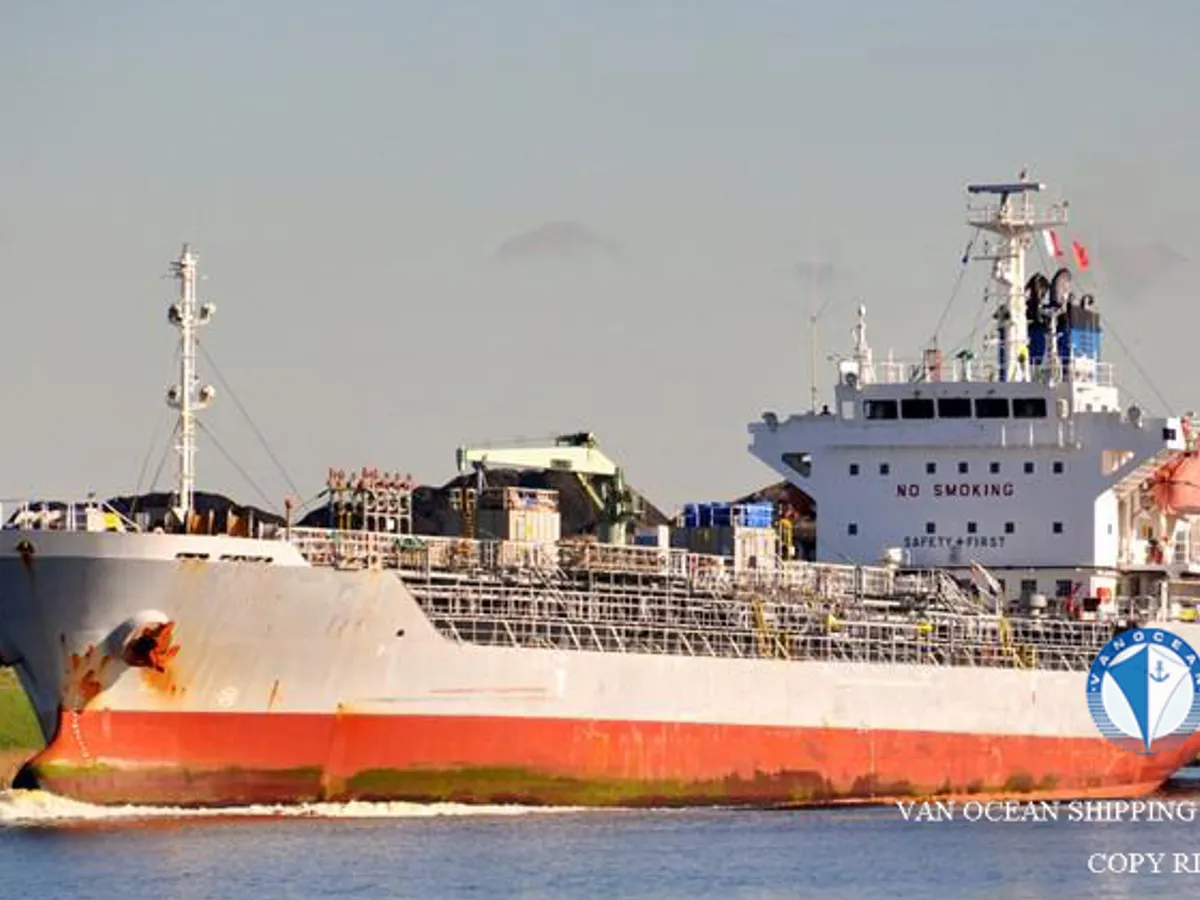 Kapal tanker minyak/bahan kimia kanggo didol
