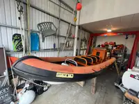 Kapal kerja kanggo didol