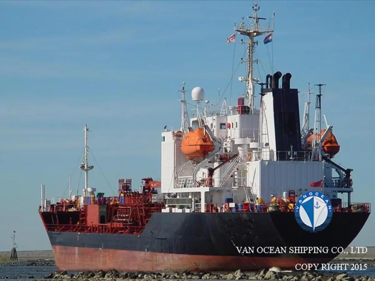Kapal tanker minyak/bahan kimia kanggo didol