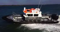 Kapal karet kaku kanggo didol