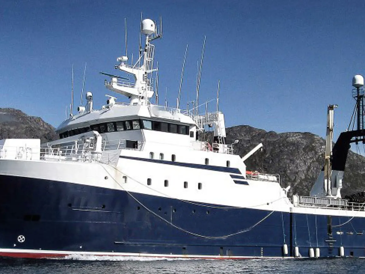Kapal trawler kanggo didol