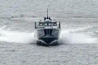 Kapal angkatan laut / militer kanggo didol