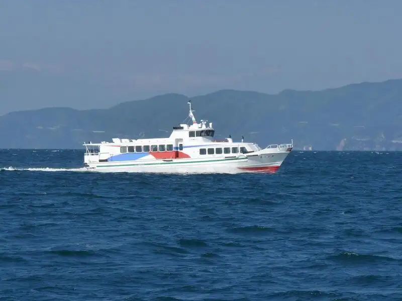 Kapal feri kanggo didol
