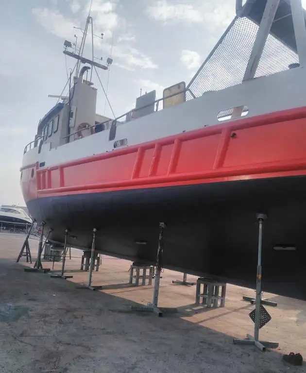 Kapal kerja kanggo didol