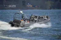 Kapal karet kaku kanggo didol