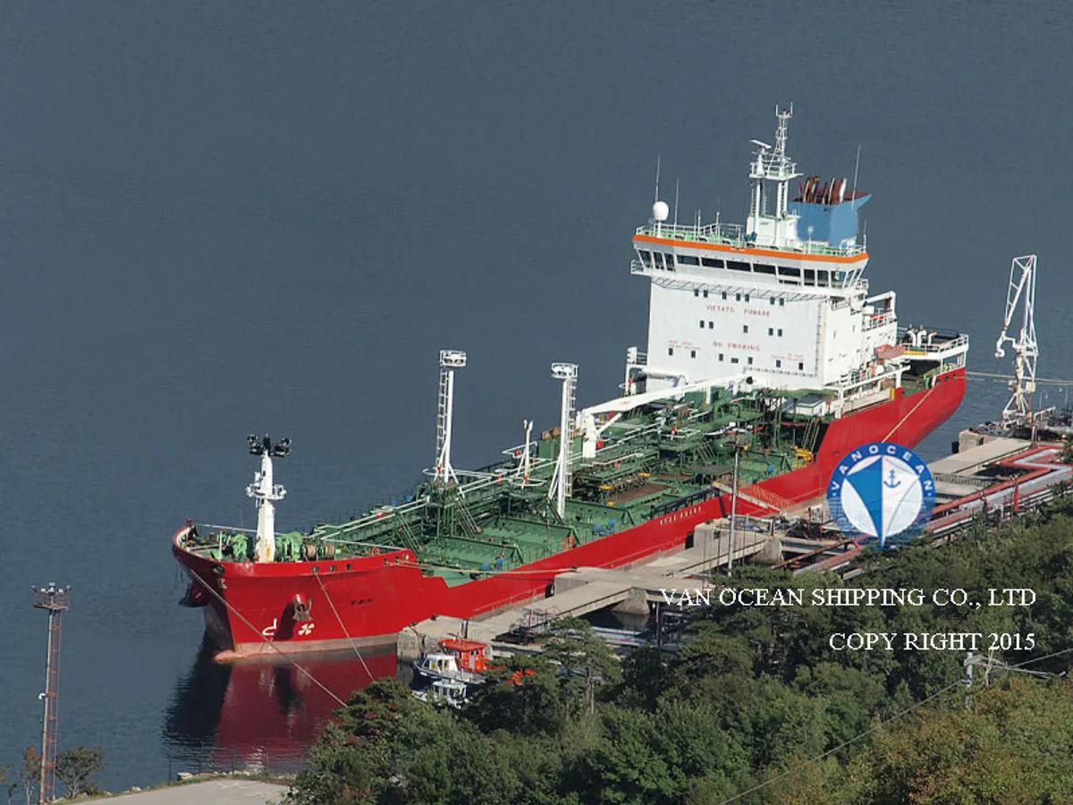 Kapal tanker minyak/bahan kimia kanggo didol