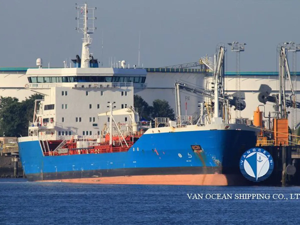 Kapal tanker minyak/bahan kimia kanggo didol
