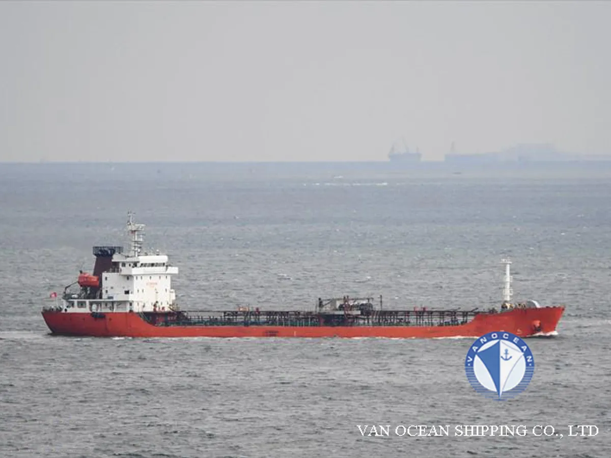 Kapal tanker minyak/bahan kimia kanggo didol