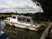 Kapal kerja kanggo didol