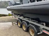 Kapal karet kaku kanggo didol