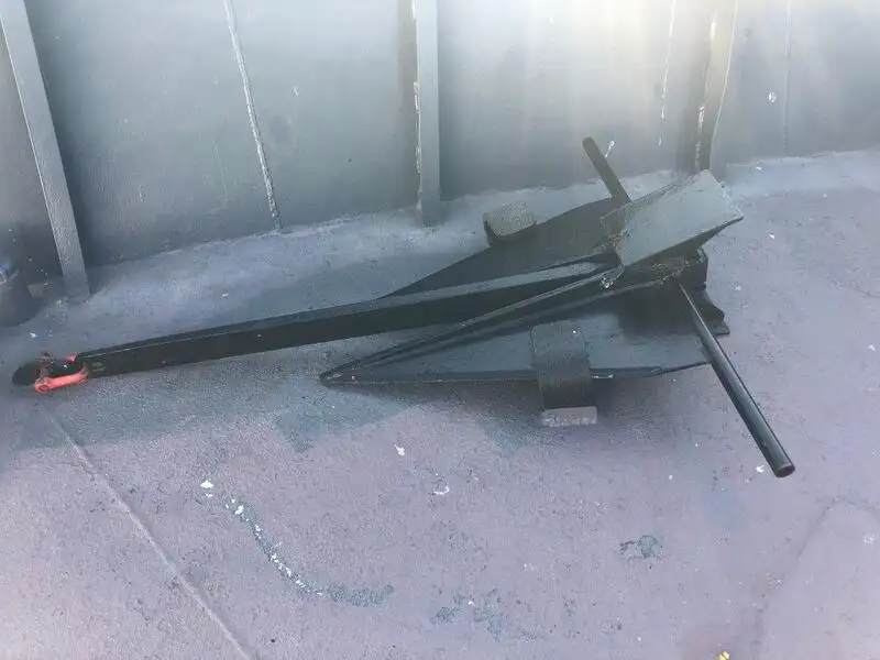 Kapal kontainer kanggo didol