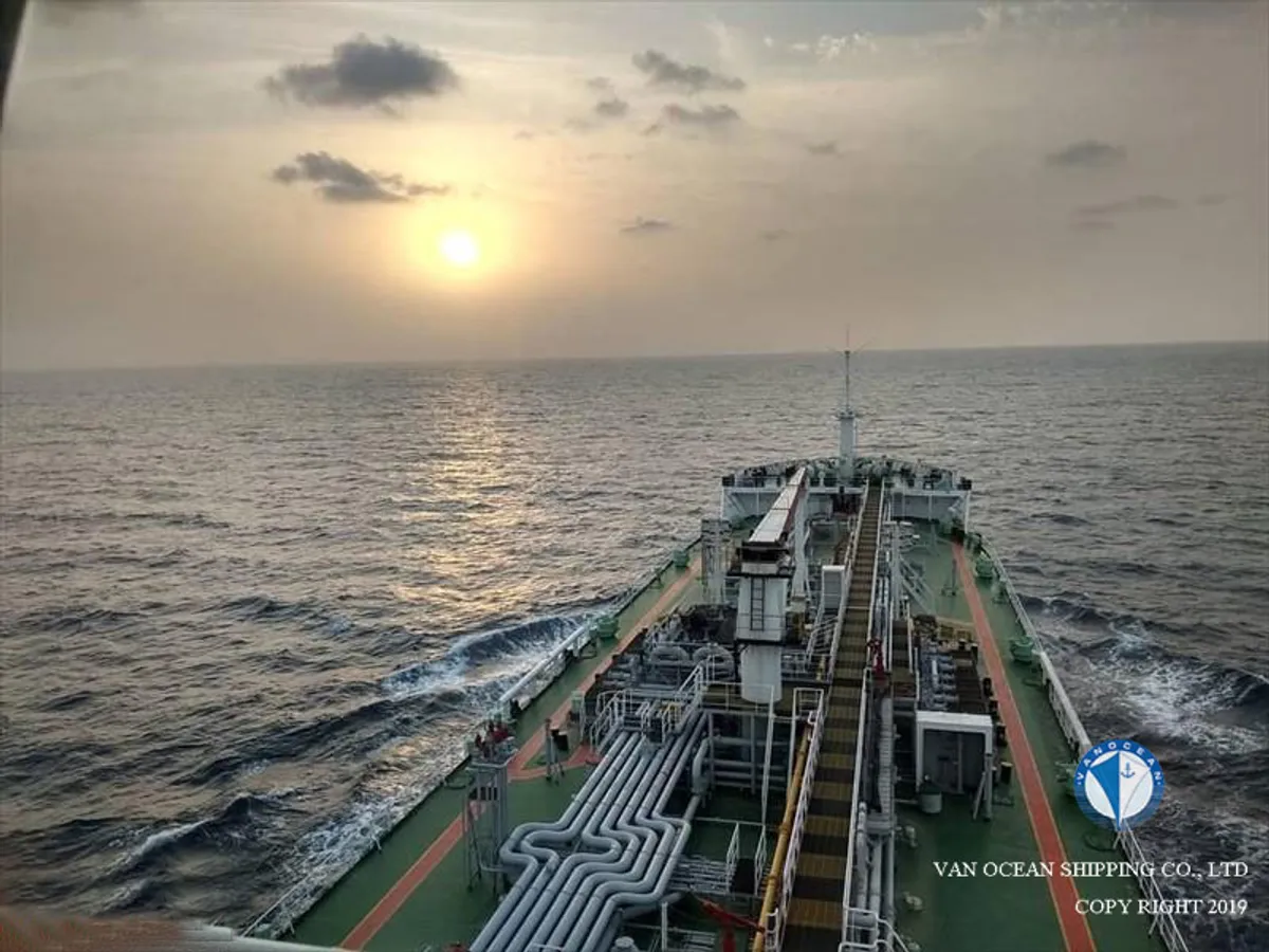 Kapal tanker minyak/bahan kimia kanggo didol