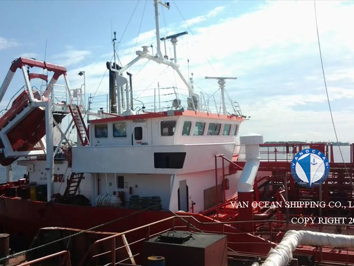 Kapal tanker minyak/bahan kimia kanggo didol