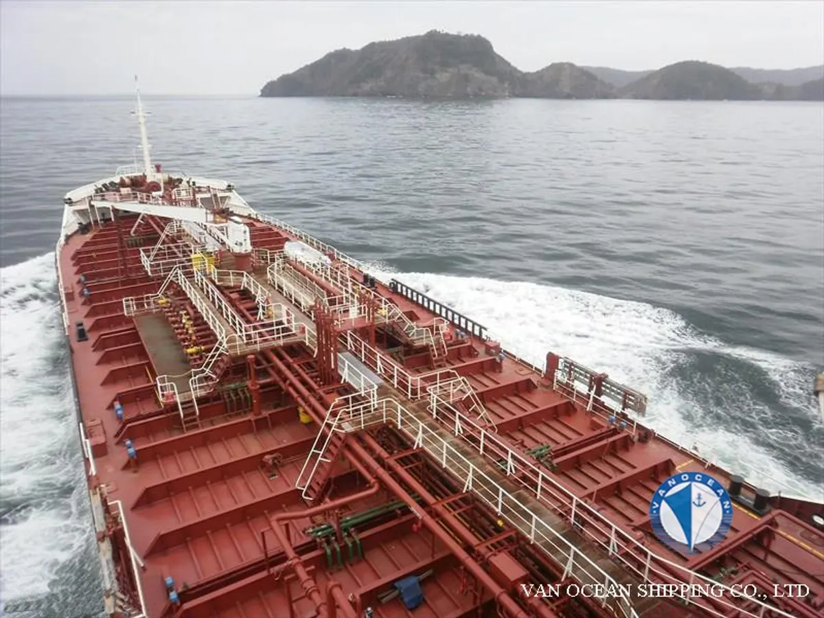 Kapal tanker minyak/bahan kimia kanggo didol