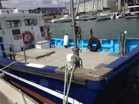Kapal kerja kanggo didol