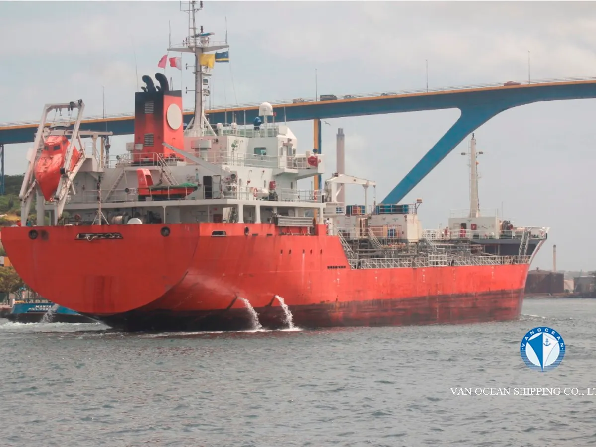Kapal tanker minyak/bahan kimia kanggo didol