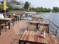 Kapal wisata kanggo didol