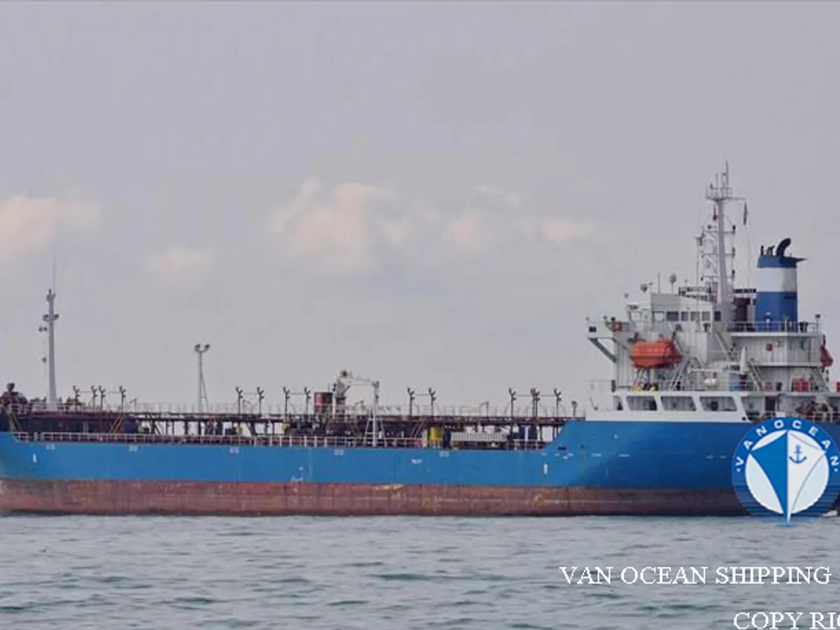 Kapal tanker minyak/bahan kimia kanggo didol