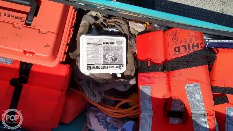 Kapal kontainer kanggo didol