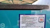 Kapal kontainer kanggo didol