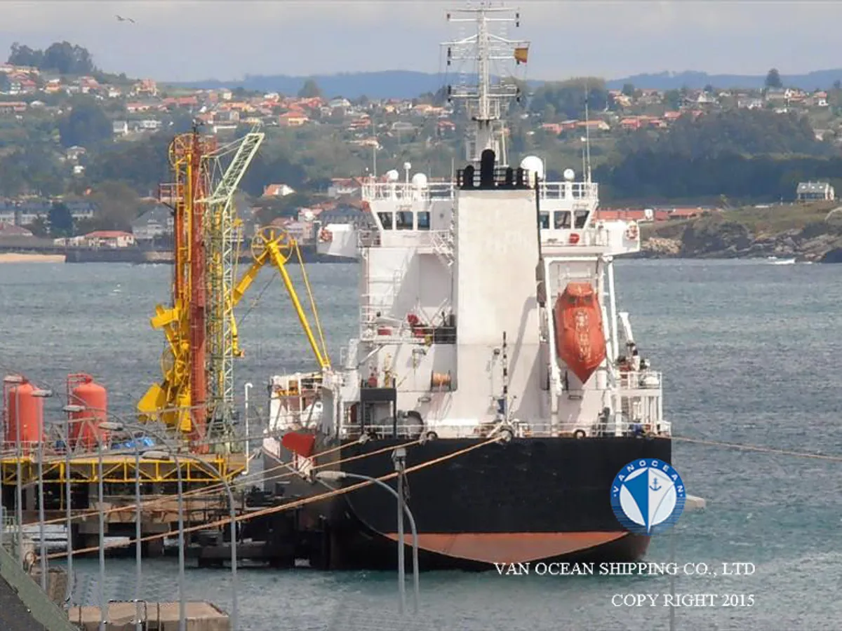Kapal tanker minyak/bahan kimia kanggo didol