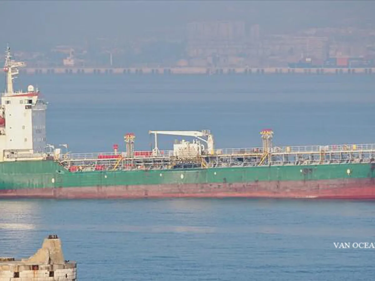 Kapal tanker minyak/bahan kimia kanggo didol