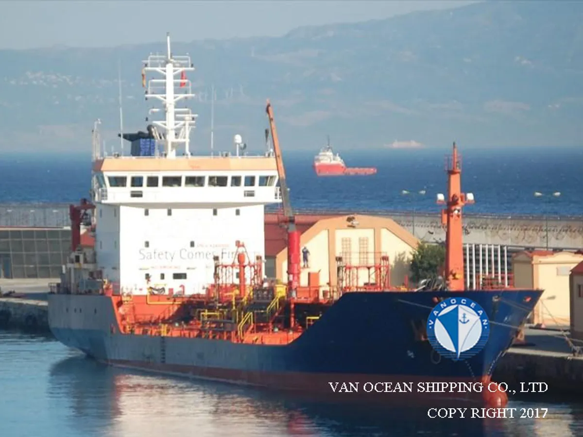 Kapal tanker minyak/bahan kimia kanggo didol